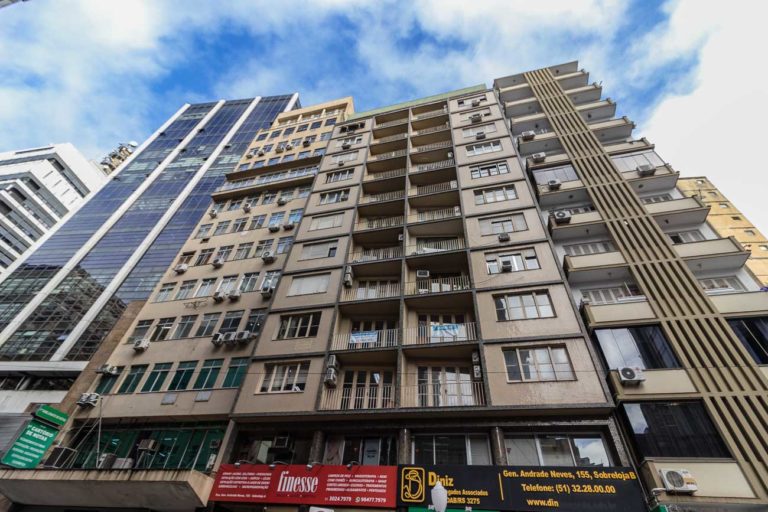 CONJUNTO COMERCIAL E RESIDENCIAL ANDRADE NEVES